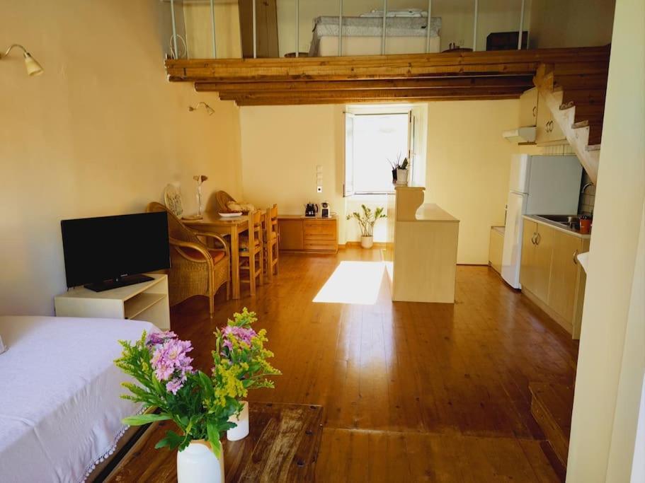 Mary'S Bright Apartment - Corfu Old Town Exterior photo